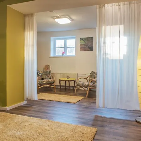 Gaia House Gasthof *